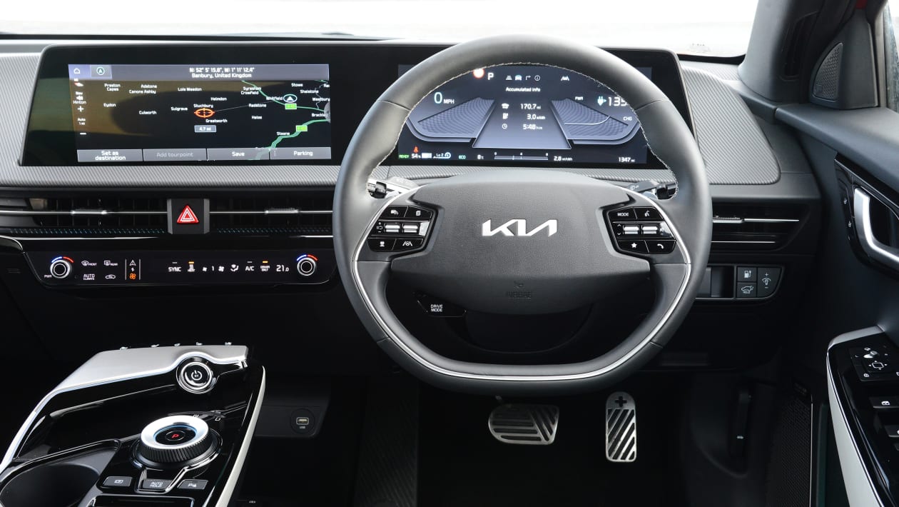 Kia EV6 vs Volkswagen ID.4 GTX: interior and infotainment | DrivingElectric