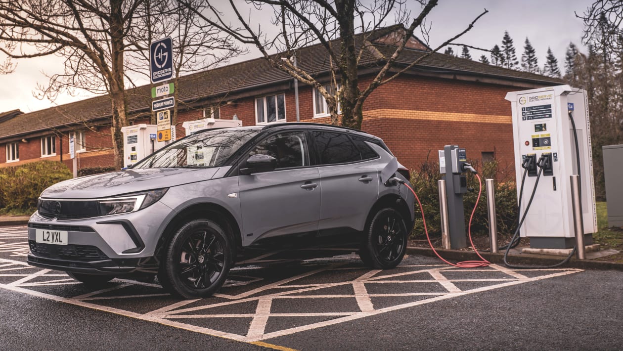 Grandland x deals hybrid mpg