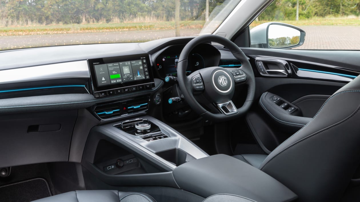 MG5 EV: interior, dashboard & infotainment | DrivingElectric