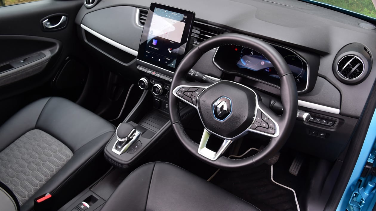 Renault ZOE review: interior, dashboard & comfort 2024