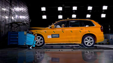 Volvo XC90 crash test