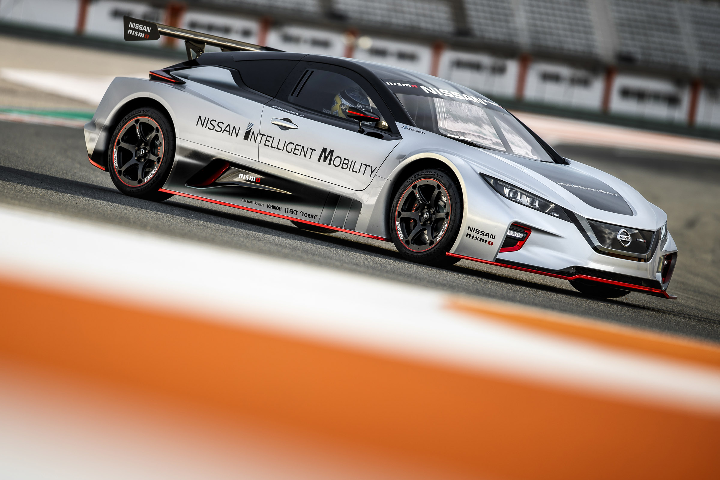 Nissan Leaf Nismo Rc Test Drive Drivingelectric Nissan Leaf Nismo Rc Test Drive Drivingelectric