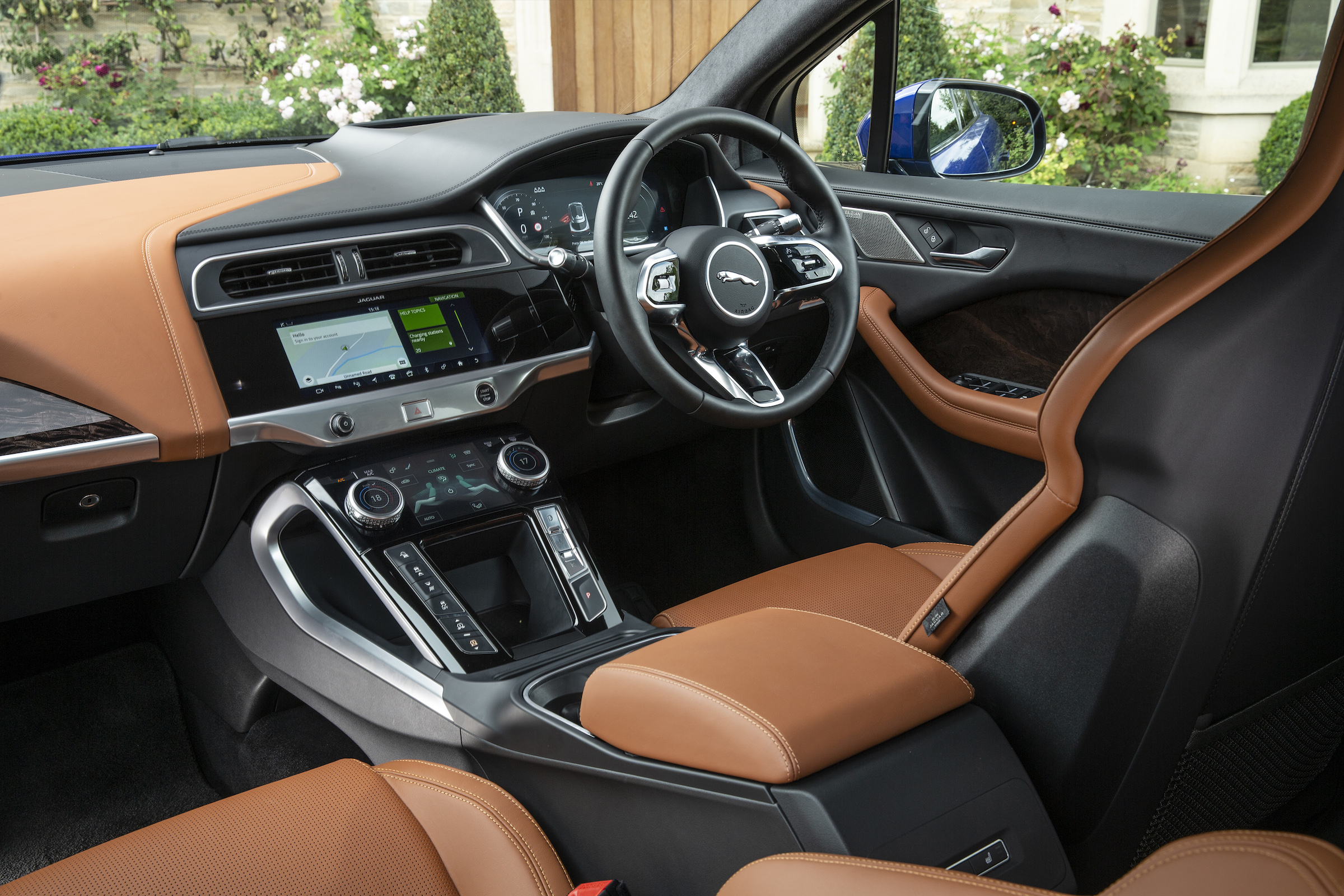 Jaguar IPace interior & comfort DrivingElectric