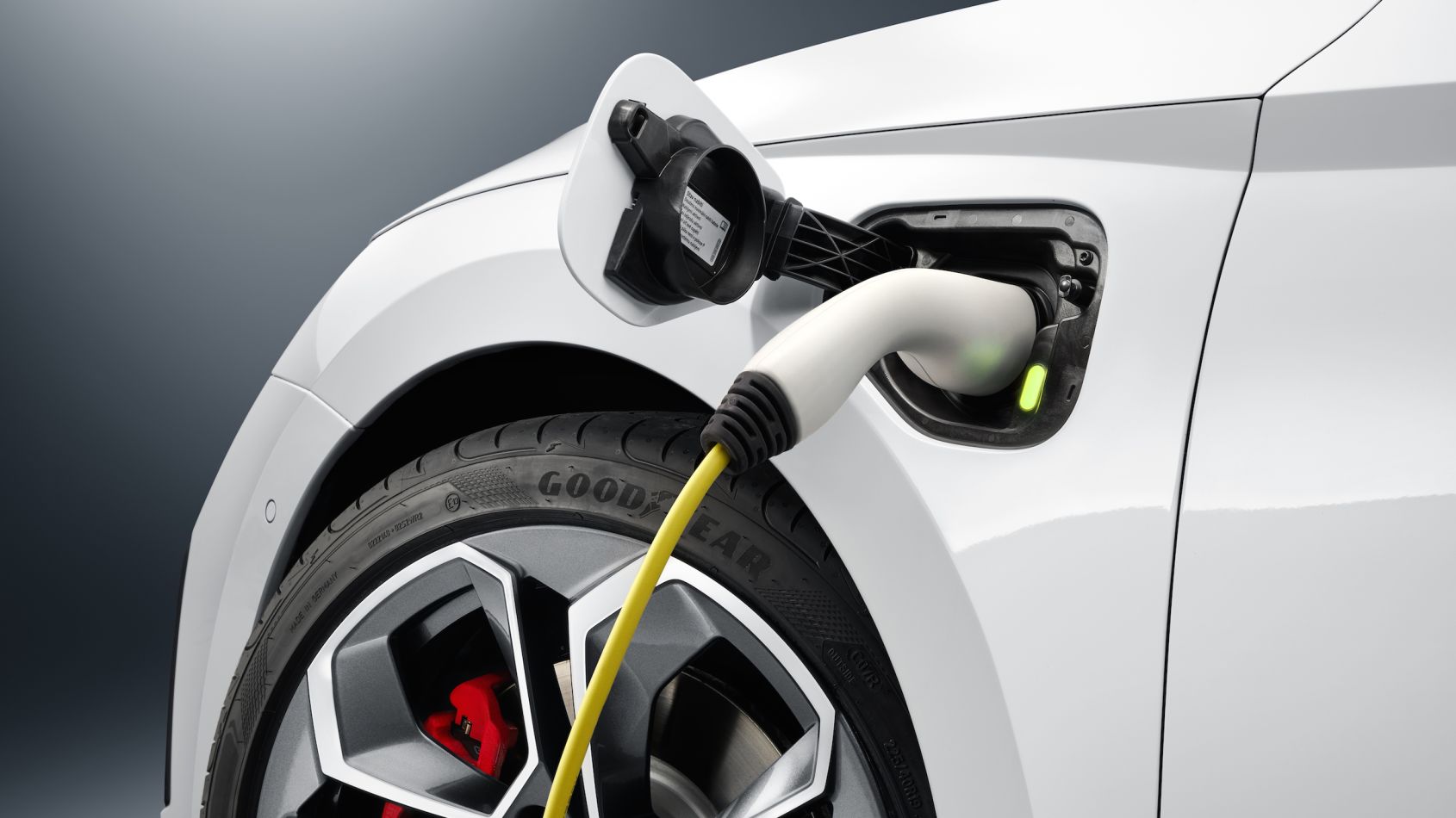 plug in hybrid cars 2021