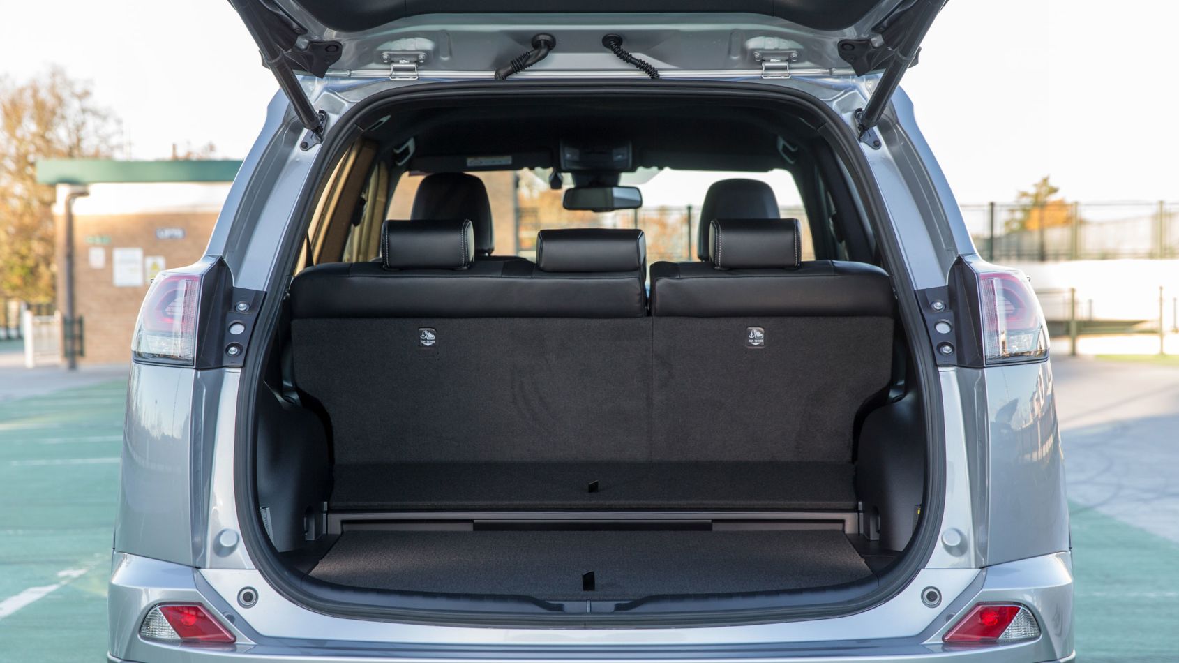 Toyota RAV4 Hybrid (20132019) practicality & boot space DrivingElectric