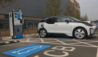 BMW i3 charging at GeniePoint