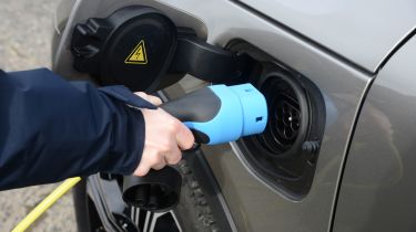 Volvo XC40 charging