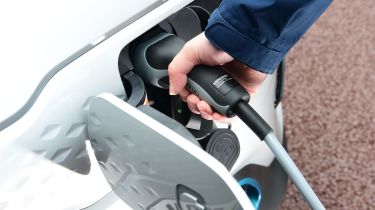 Kia e-Niro charging