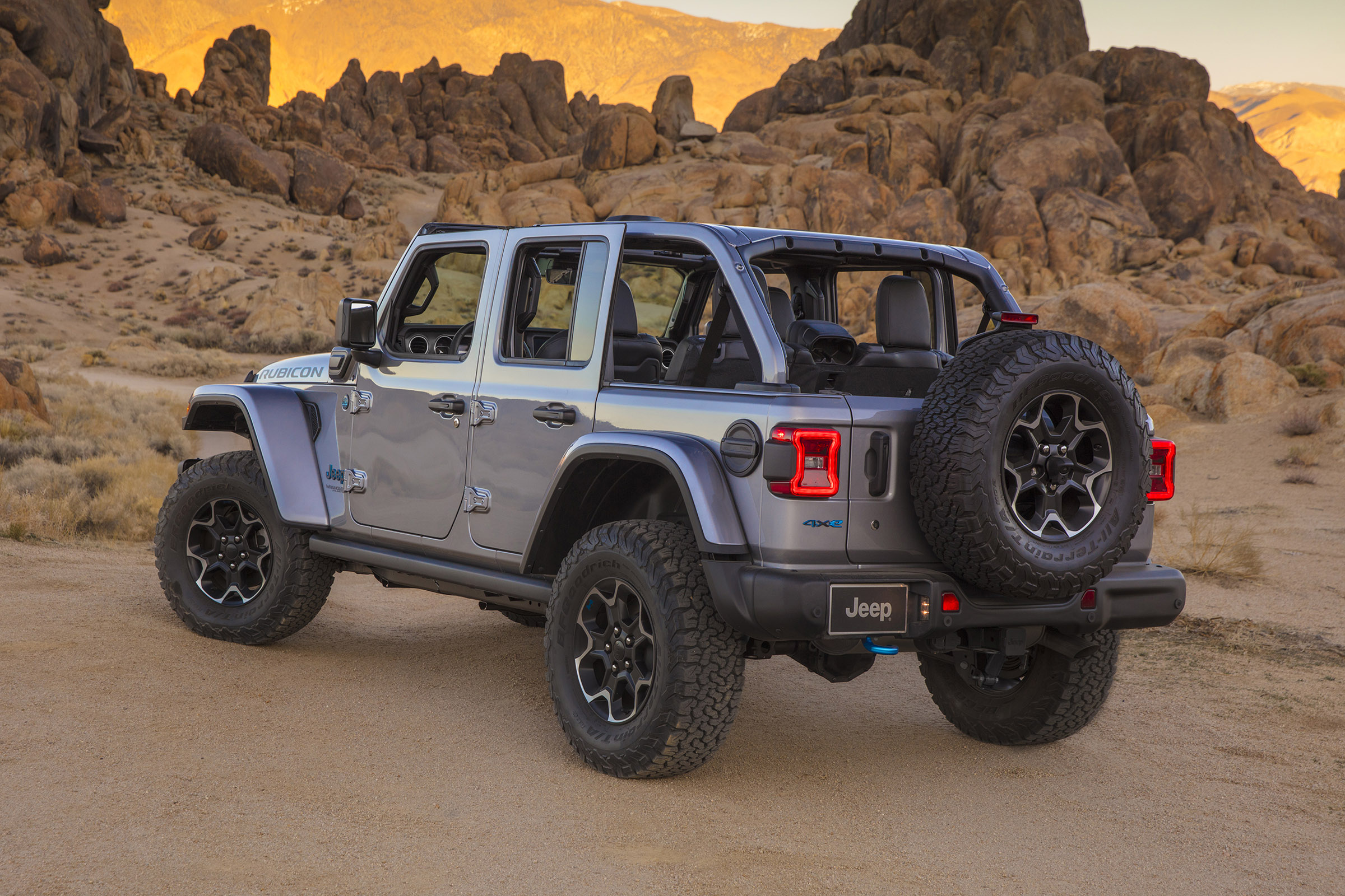 21 Jeep Wrangler 4xe Plug In Hybrid Specs And On Sale Date Drivingelectric