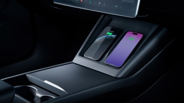 2024 Tesla Model 3 - wireless charging