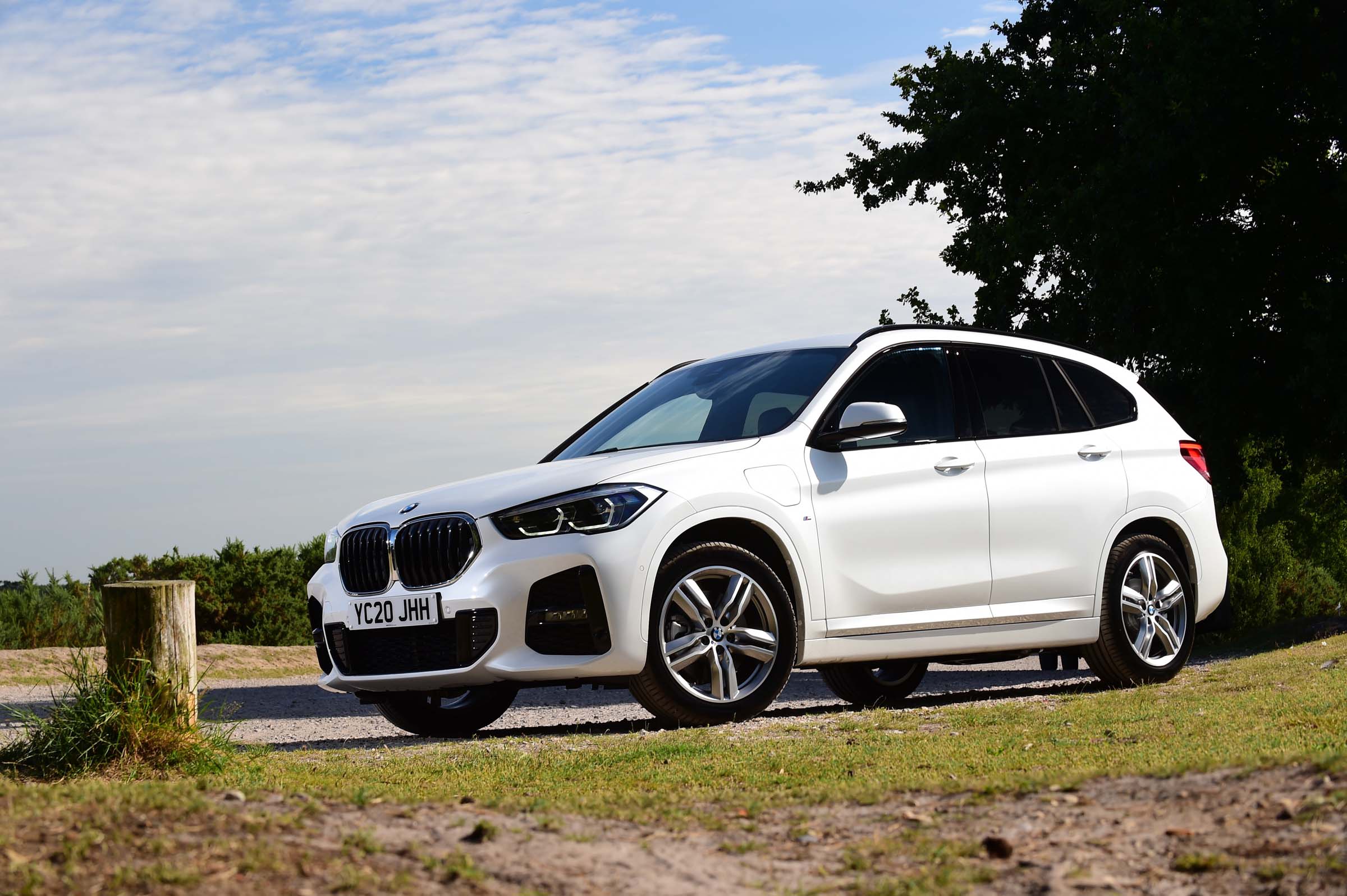 BMW X1 hybrid review 2022 | DrivingElectric