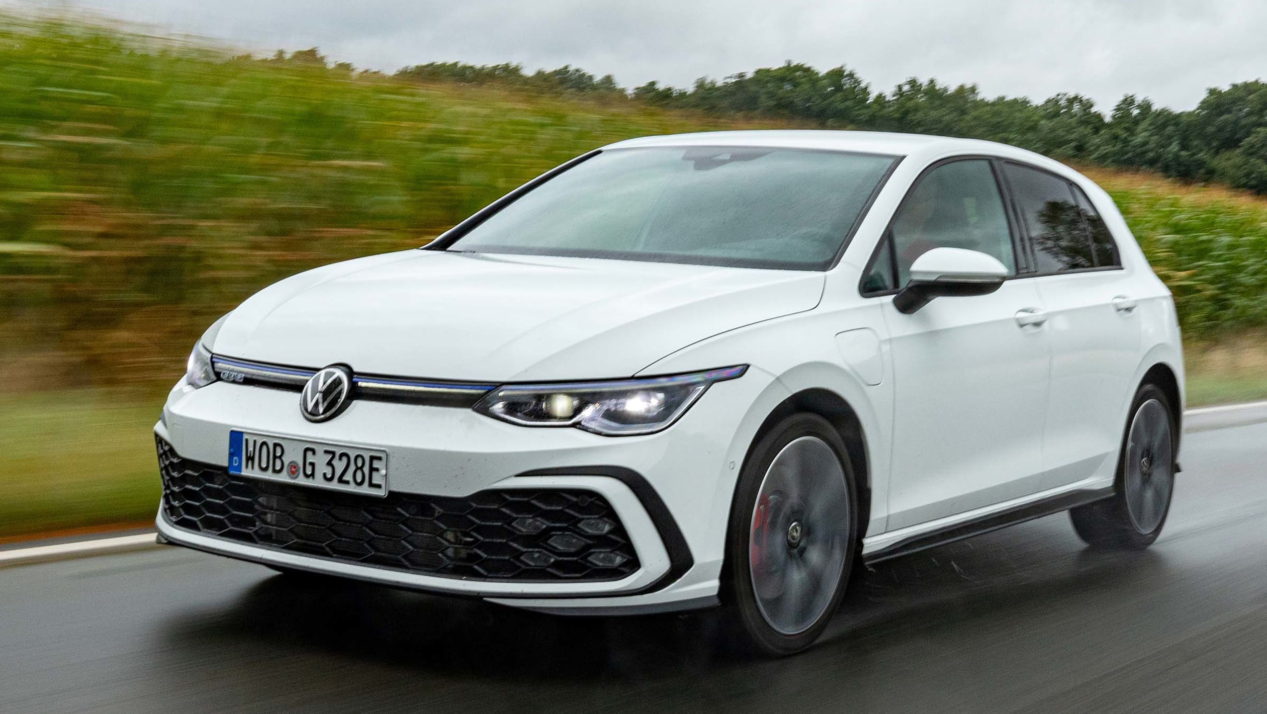 Volkswagen Golf GTE plug-in hybrid review pictures | DrivingElectric