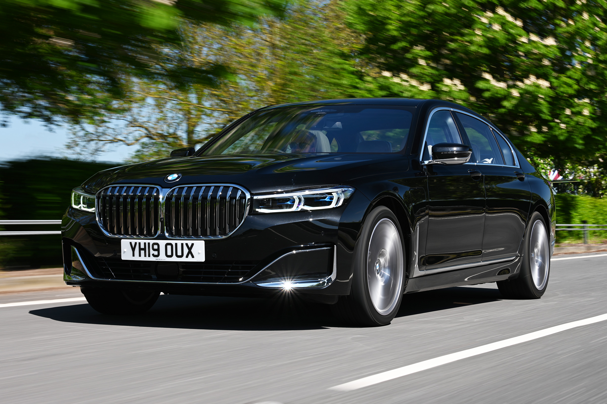 BMW 7 Series hybrid review DrivingElectric