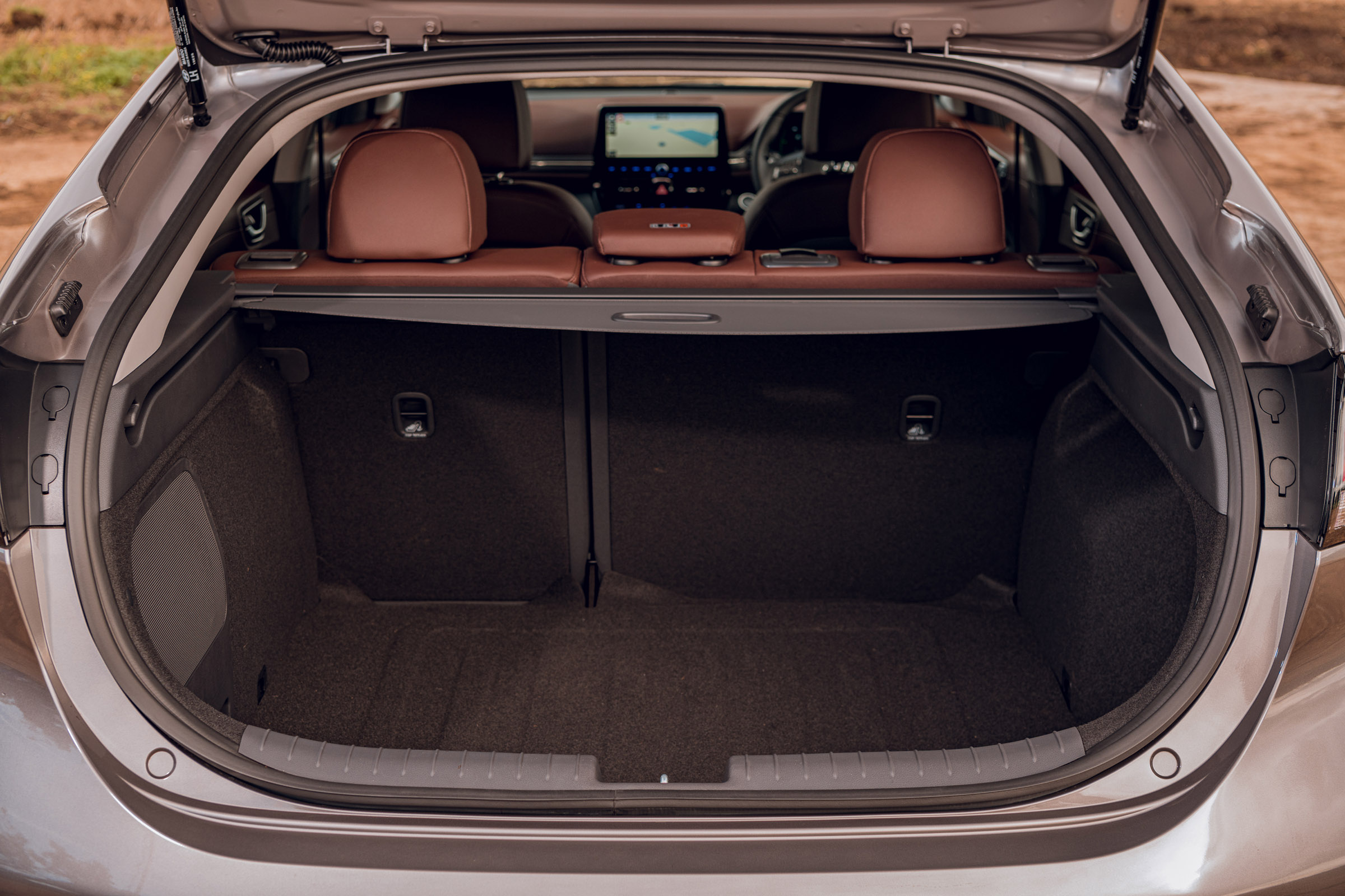 Hyundai Ioniq Hybrid practicality & boot space  DrivingElectric