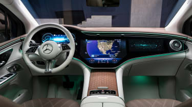 Mercedes EQE SUV