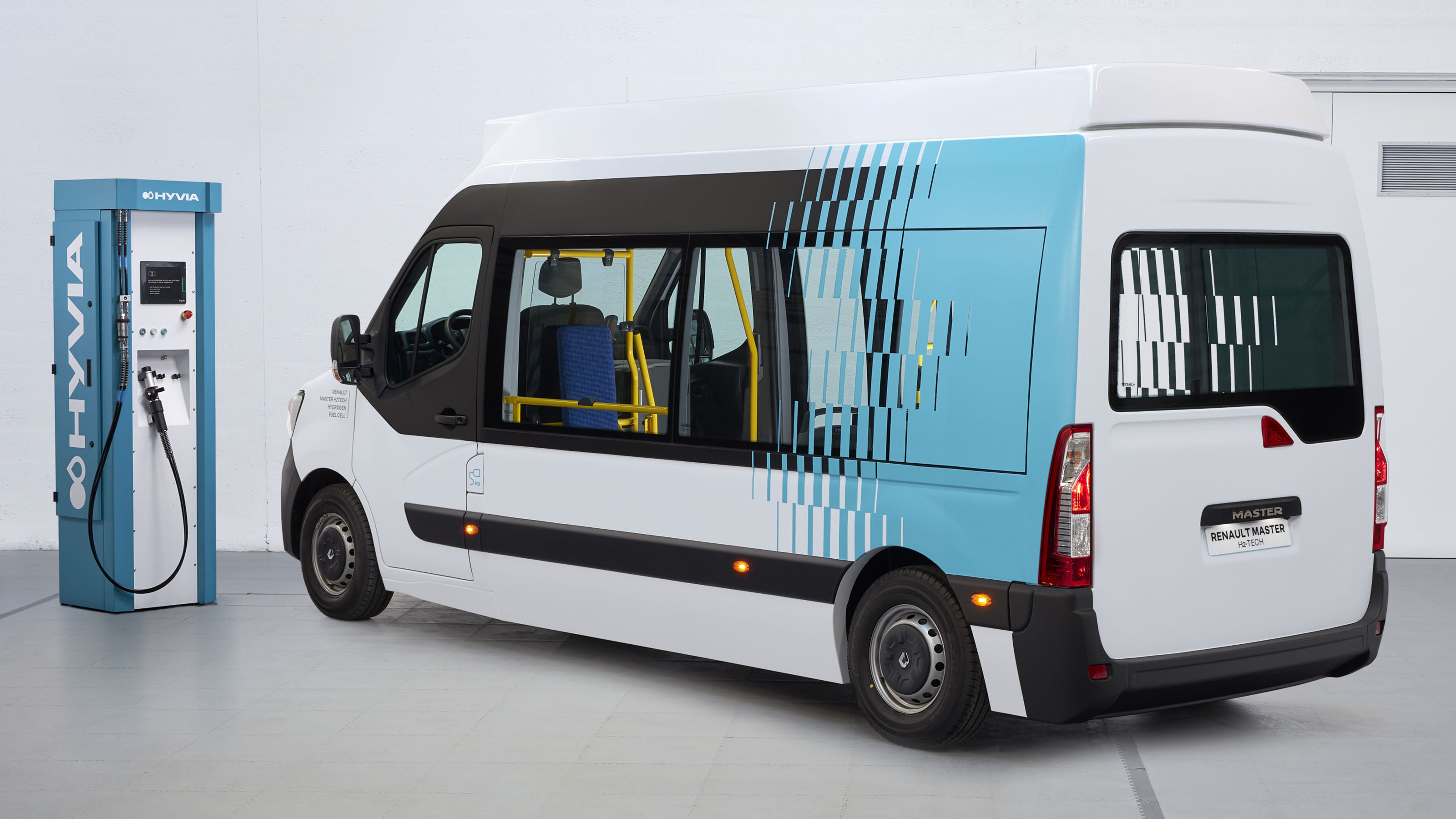 Three hydrogen-powered Renault Master LCVs to launch in 2022