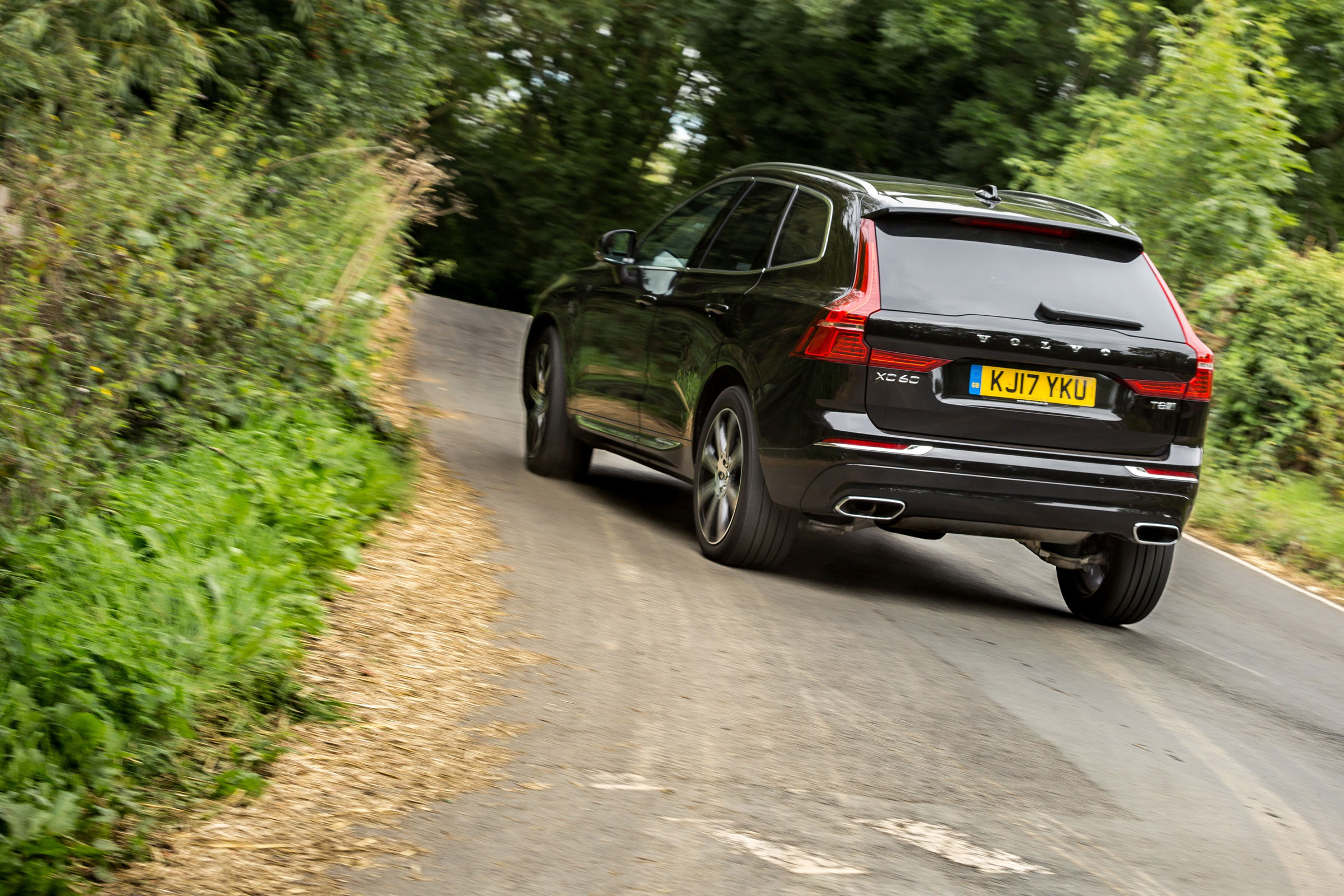 Volvo XC60 Recharge hybrid engines, drive & performance | DrivingElectric