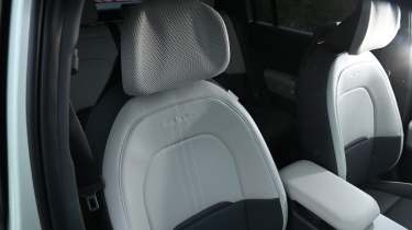 Kia EV3 - front seats