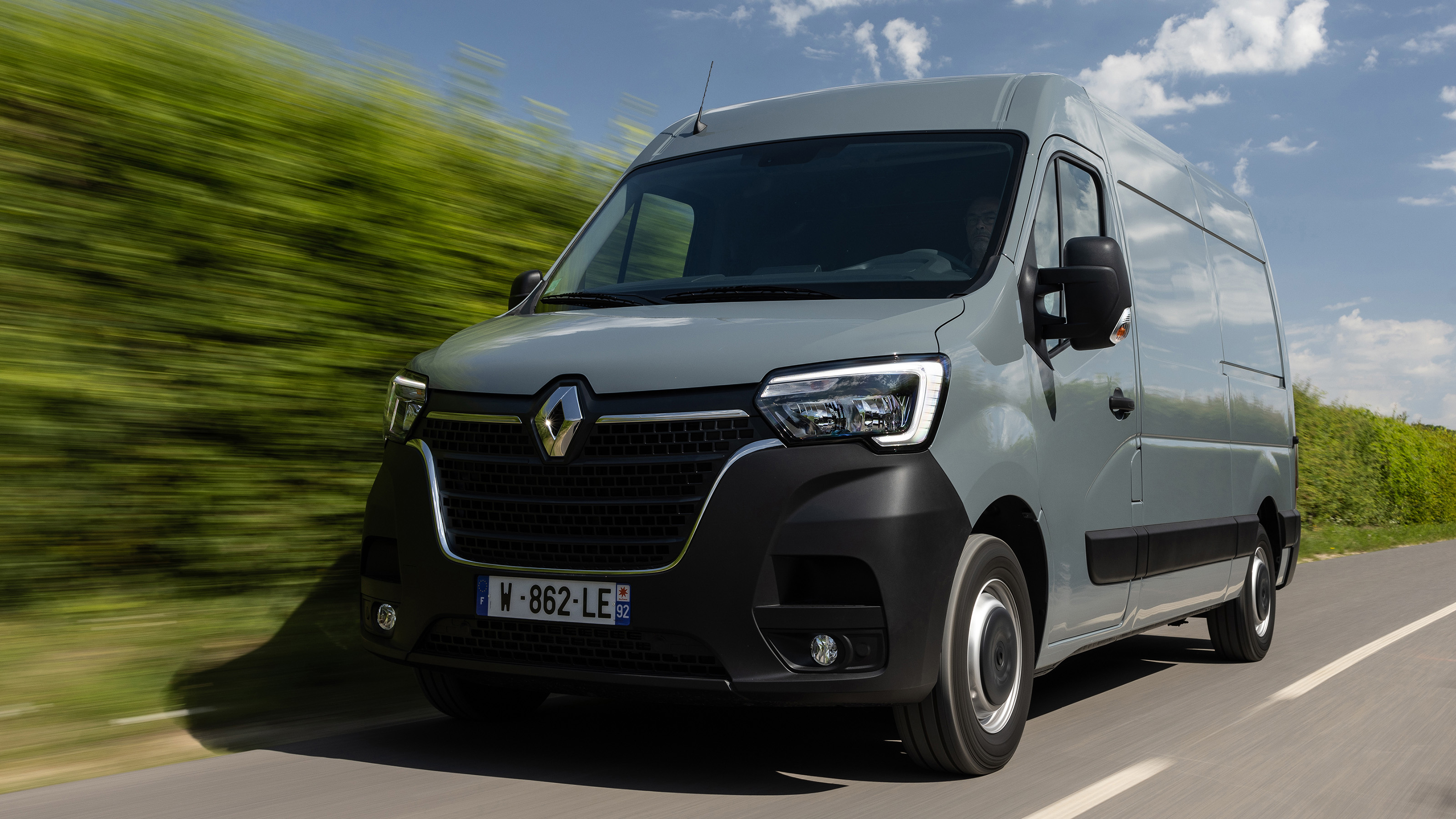 Renault Master E-TECH review 2024