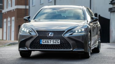 Lexus LS - front