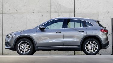 New Mercedes Gla Hybrid Prices Spec And On Sale Date For 250 E Plug In Drivingelectric