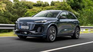 Audi Q6 e-tron - front tracking