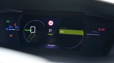 Peugeot E-208 - dashboard screen