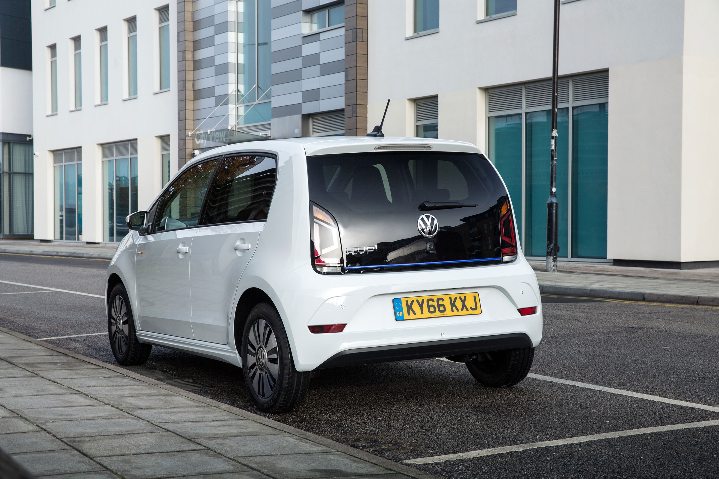 VW up! e-up! 18,7kWh (mit Batterie) Limousine, 2019, 18.500 km