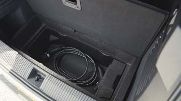 Renault Scenic E-Tech 2024 - boot charging cable compartment 
