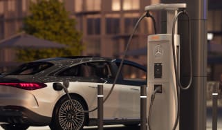 Mercedes rapid charger