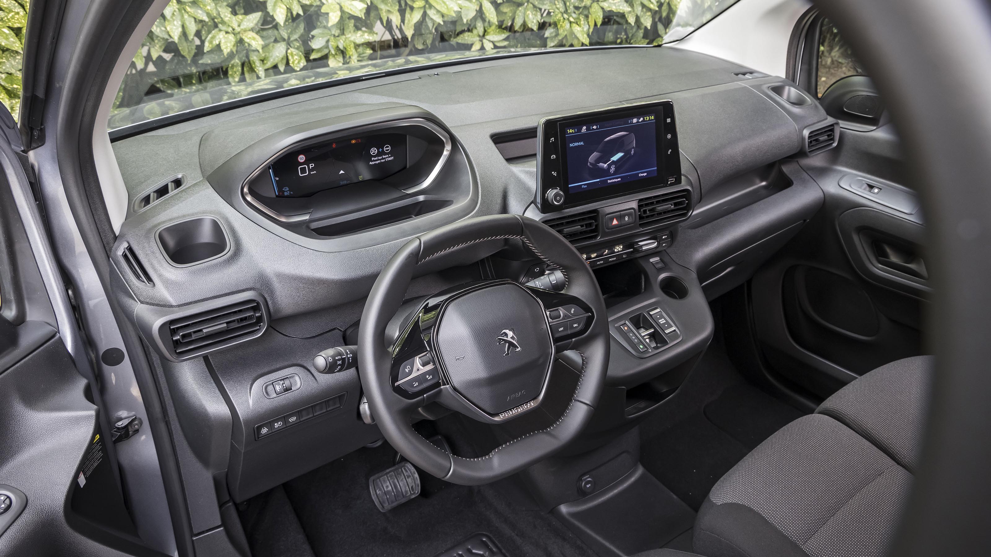 2023 Peugeot e-Partner review