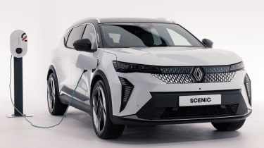 Renault Scenic E-Tech - charging