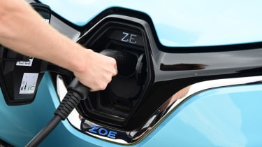 Renault ZOE - charging
