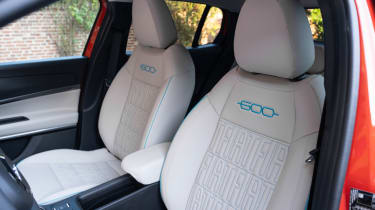 Fiat 600e - seats