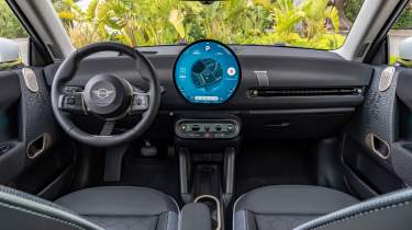 MINI Cooper SE - dashboard