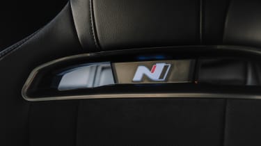 Hyundai Ioniq 5 N - headrest