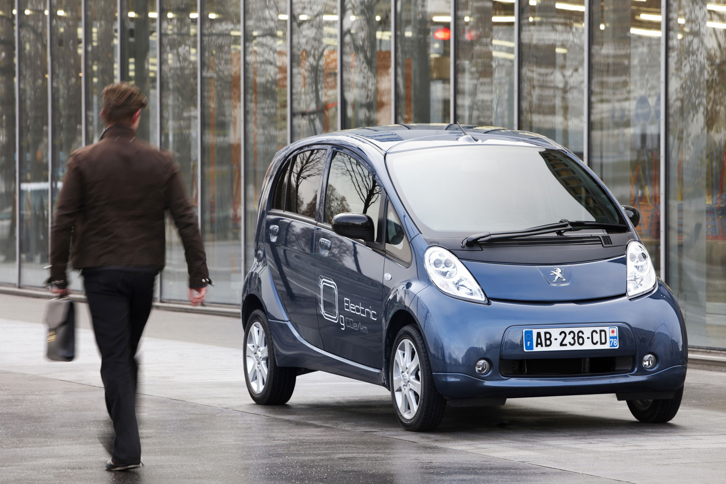Peugeot IOn 2010 2018 Review DrivingElectric
