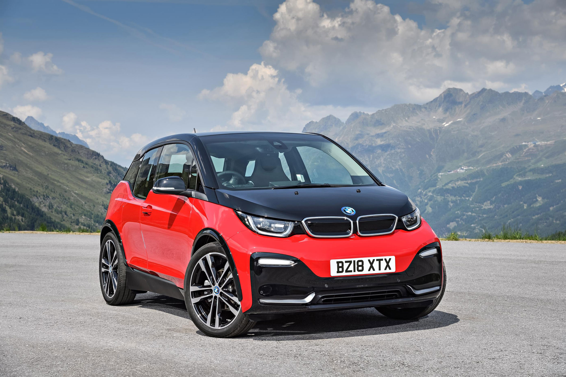 BMW i3 dimensions, boot space and electrification