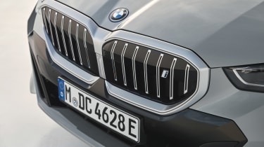 BMW i5 - eDrive40 grille