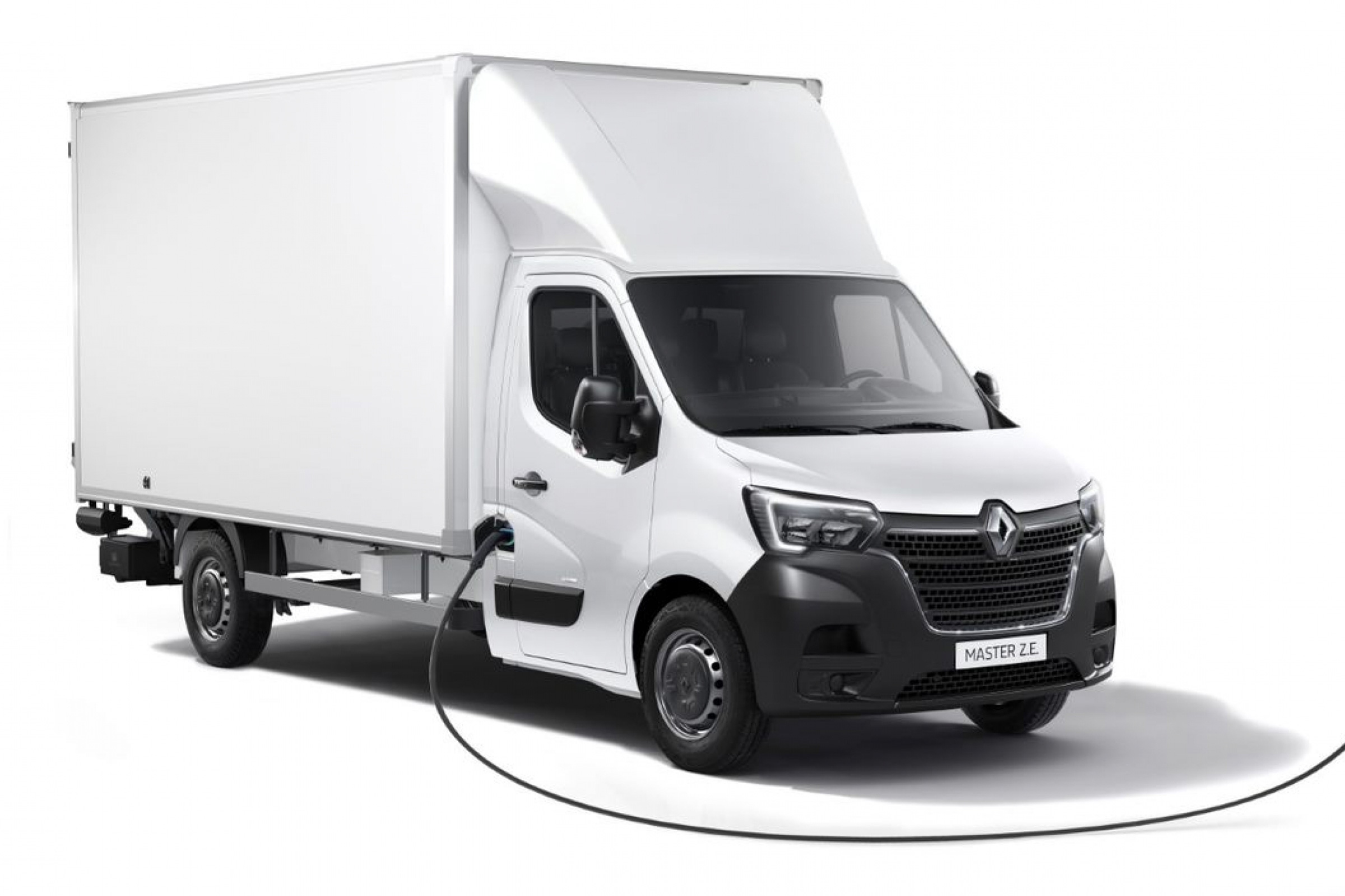 renault-master-z-e-practicality-and-load-space-drivingelectric