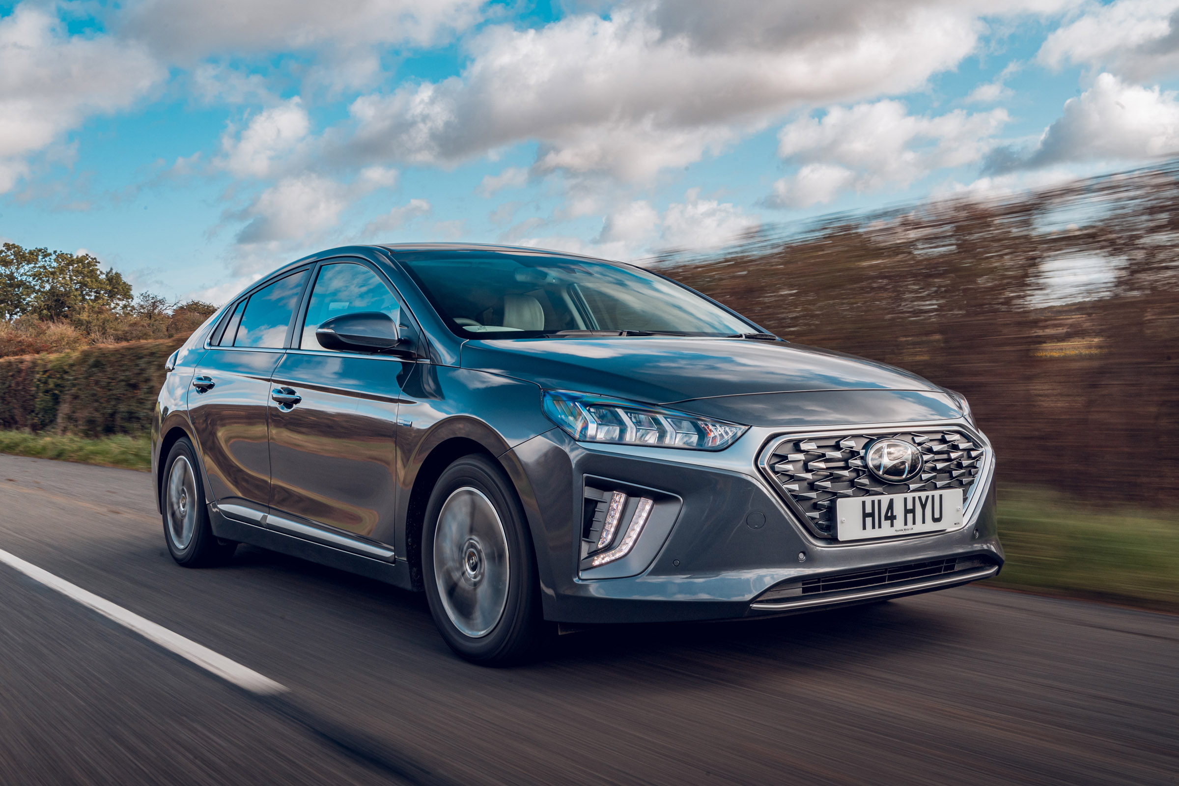 Hyundai Ioniq PlugIn engines, drive & performance DrivingElectric