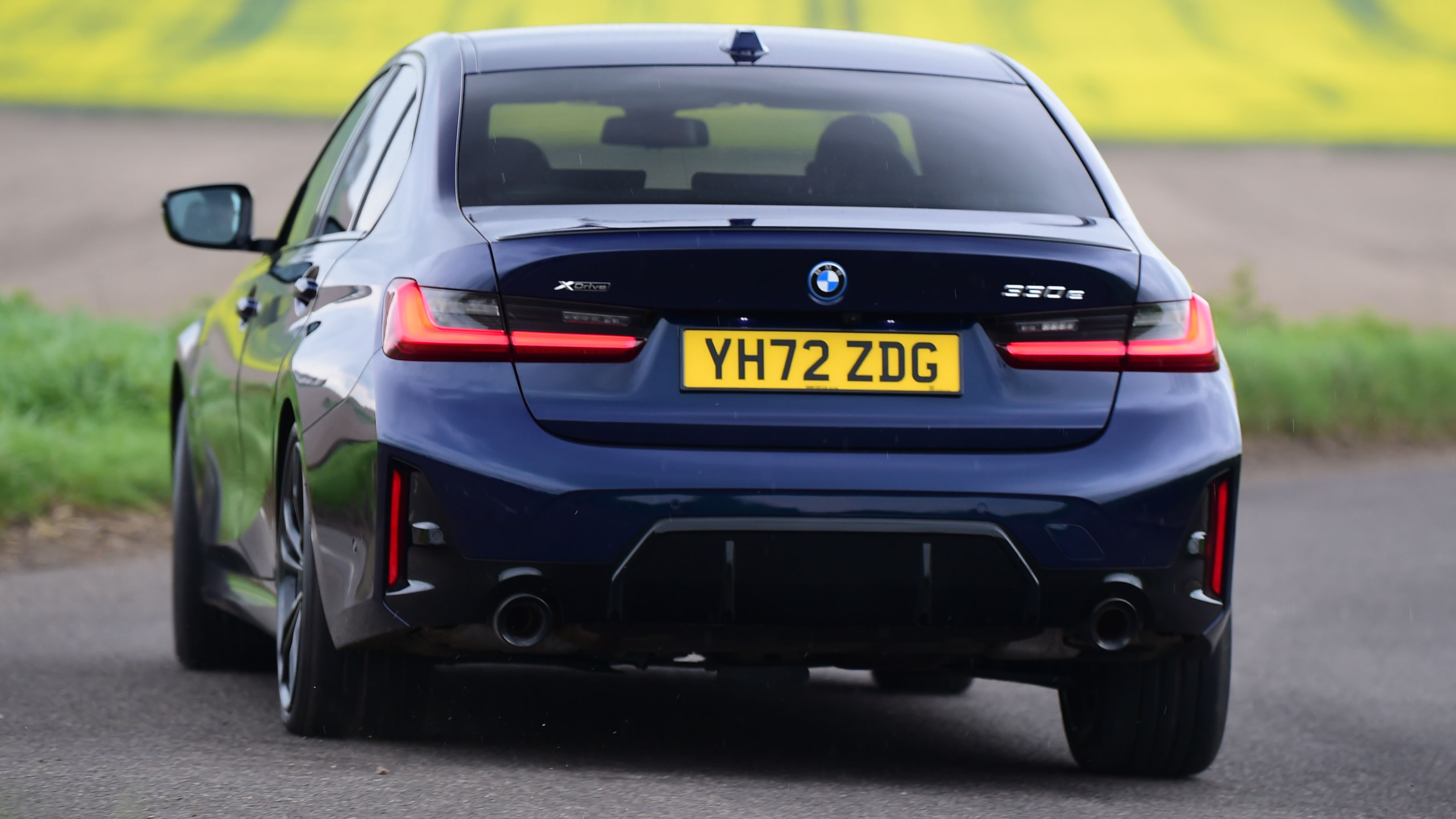 BMW 3 dimensions, boot space and electrification