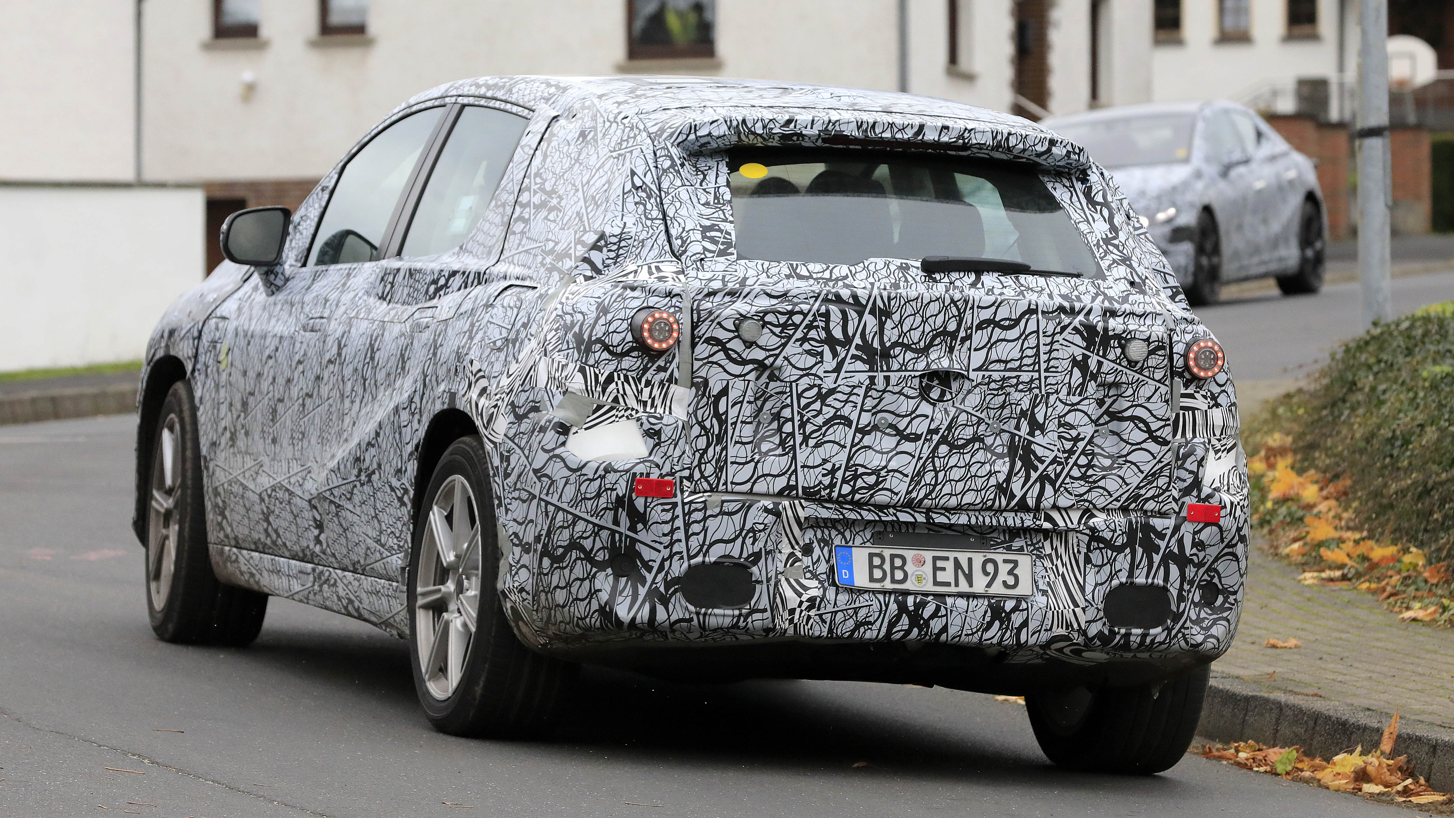 Mercedes EQS SUV spotted testing pictures | DrivingElectric