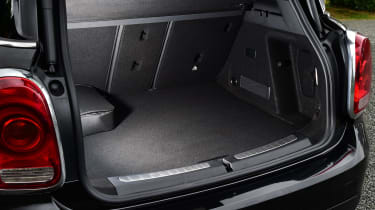 MINI Countryman Hybrid Practicality Boot Space DrivingElectric MINI Countryman Hybrid Practicality Boot Space DrivingElectric