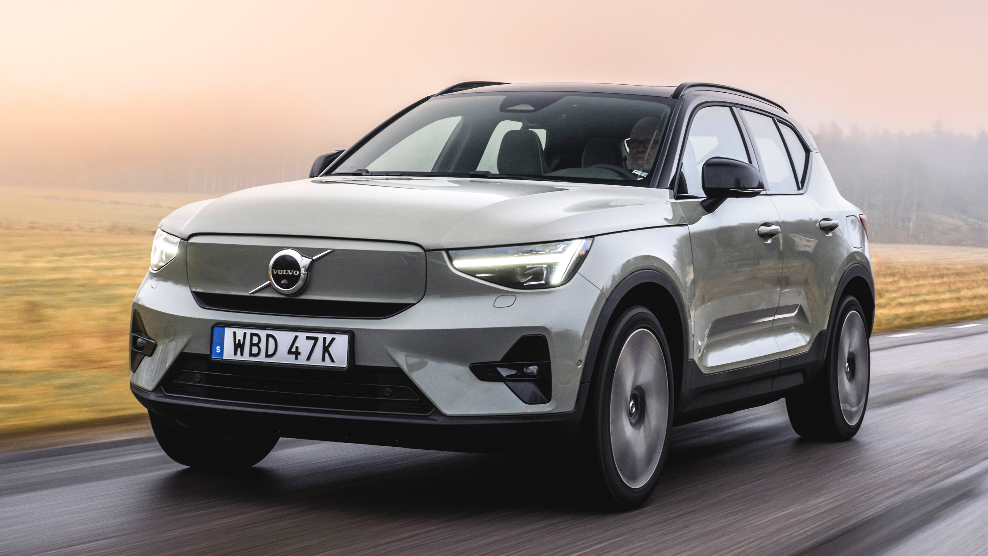 2021 Volvo XC40 Review  What's new, pricing, where it's made, pictures -  Autoblog