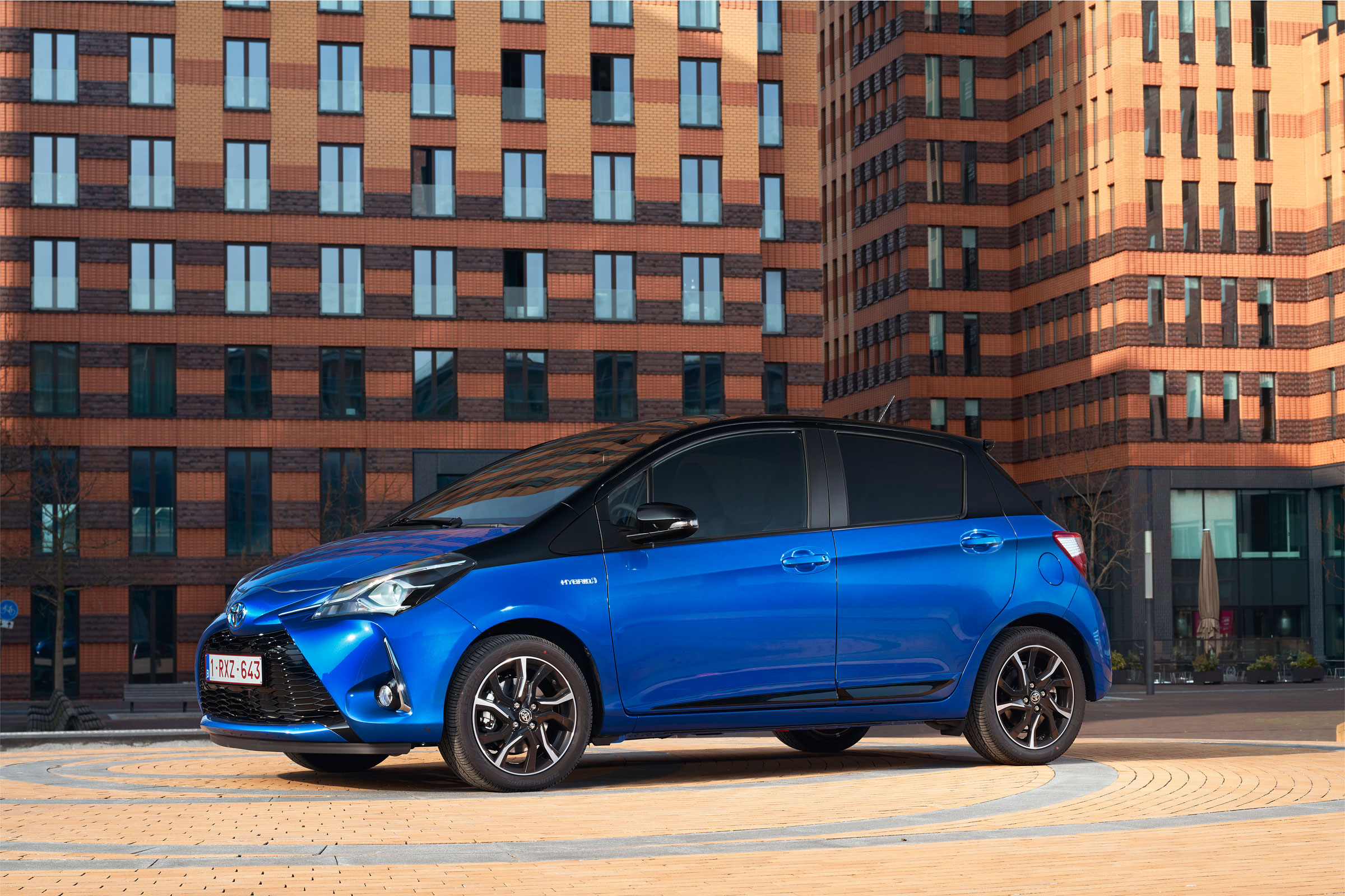 Toyota Yaris Hybrid (20122020) review DrivingElectric