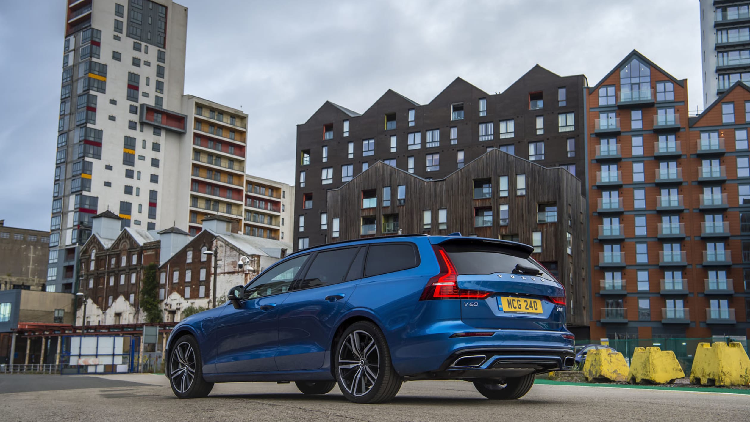 Volvo V60 Recharge Hybrid Review Pictures | DrivingElectric