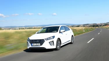 Hyundai Ioniq Plug-In 2020 pictures