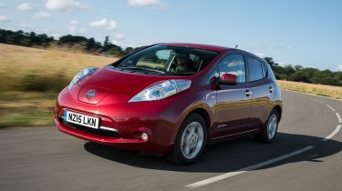 Which nissan store leaf to buy