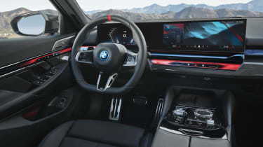 BMW i5 - M60 xDrive Interaction Bar